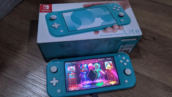 NINTENDO SWITCH LITE DESBLOQUEADO