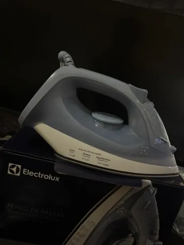 Ferro de Passar Electrolux ESI10 Vapor e Seco 1500W 220V