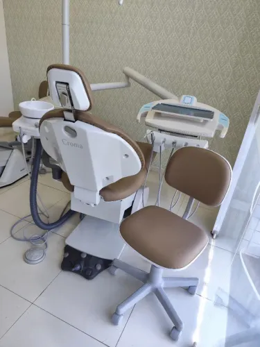 Cadeira odontológica com mocho Dabi Atlante 