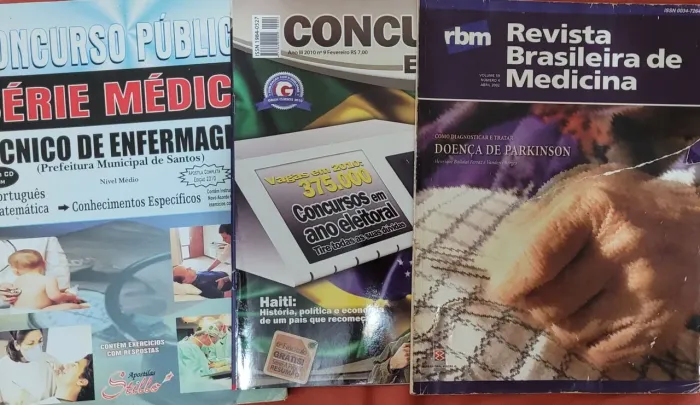 Livros e Revistas Enfermagem.