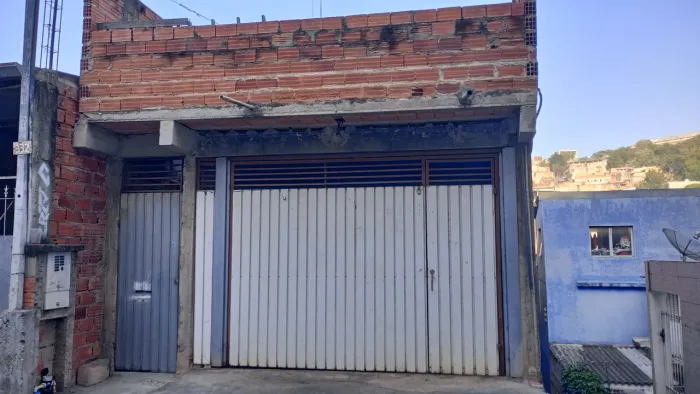 Casa a venda (sobrado)