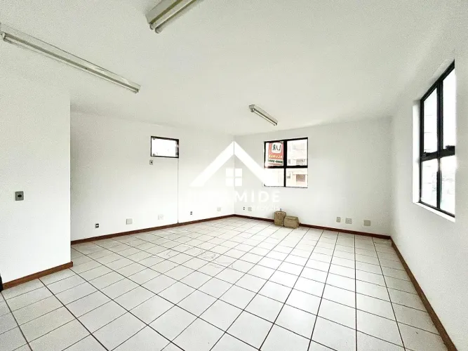 Sala para aluguel no São Lucas, Belo Horizonte