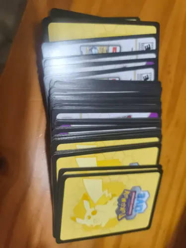 100 Códigos de Pokémon Online 