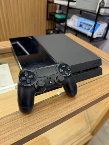 Ps4 Fat + 1 controle original (Anápolis)