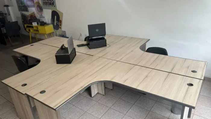 Mesa de escritório - Formam uma ilha