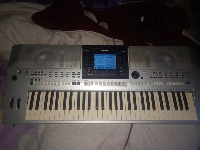Teclado Yamaha PSR S900
