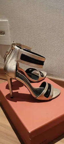 Sandália feminina