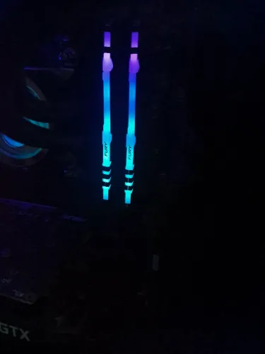 Memoria ram rgb ddr4 8gb 2400mh kingston fury