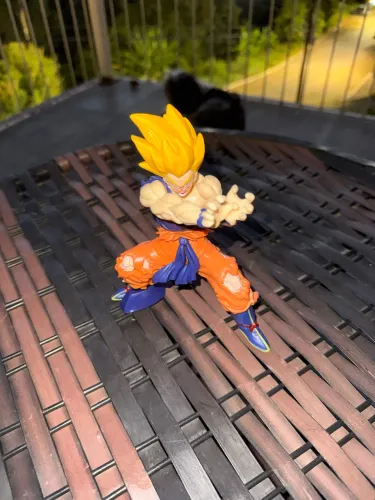 Action Figure Goku SSJ2