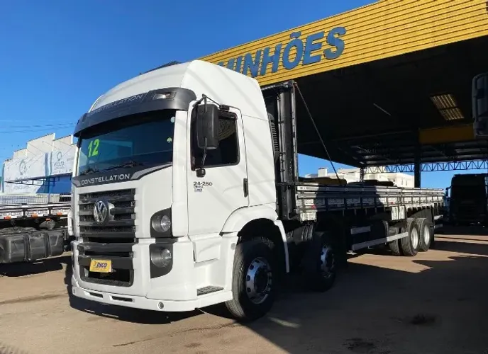 VW 24.250 8X2 2012