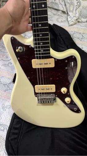 Guitarra tagima jazz master