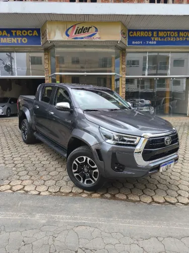 Toyota Hilux CD SRX Plus 4X4 2.8 TDI Die. Aut. 2025