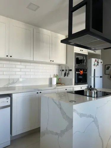 APARTAMENTO DOS SONHOS EM PRESIDENTE ALTINO - TOTALMENTE REFORMADO E MOBILIADO