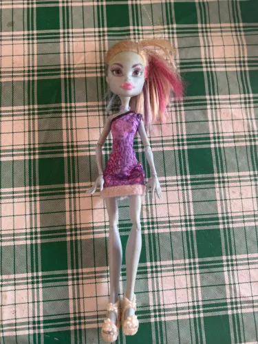 Boneca Abbey abominável da linha Monster High