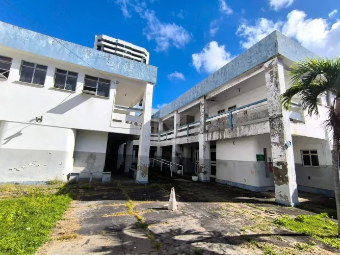 Prédio para aluguel, 8 vagas, Treze de Julho - Aracaju/SE