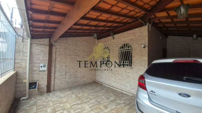 Excelente casa geminada, independente e com 3 quartos