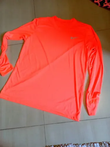 Blusa feminina - proteção solar
