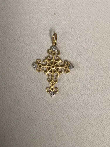 Pingente Ouro 18k750 com Brilhantes.