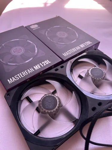 4 Ventoinhas Fan Coolermaster + Controladora ARGB