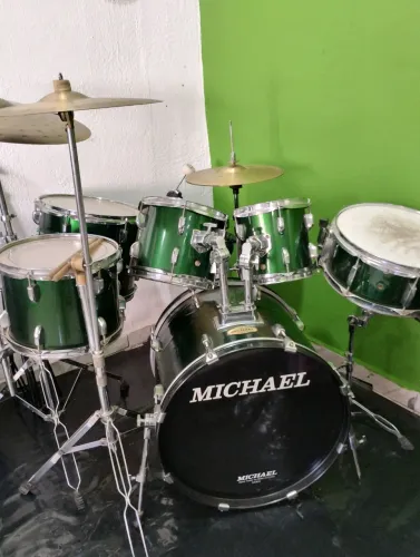 Bateria Michael
