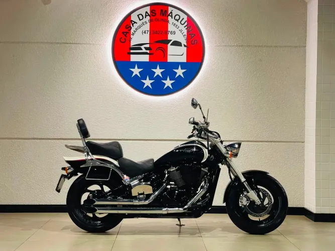 Suzuki Boulevard M800