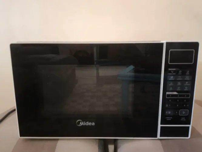 Microondas Midea 20L