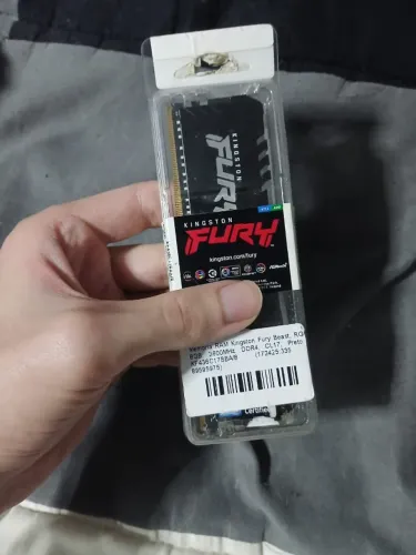 Memória 8GB RAM 3600Mhz DDR4 RGB Kingston Fury [Lacrada]