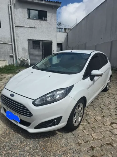 Ford Fiesta 1.6 16V Flex Aut. 5P 2016