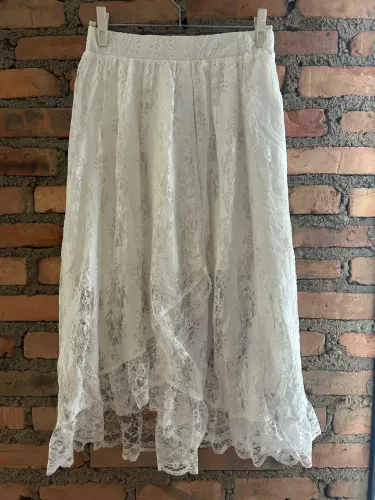 Saia midi de renda branca TAM P