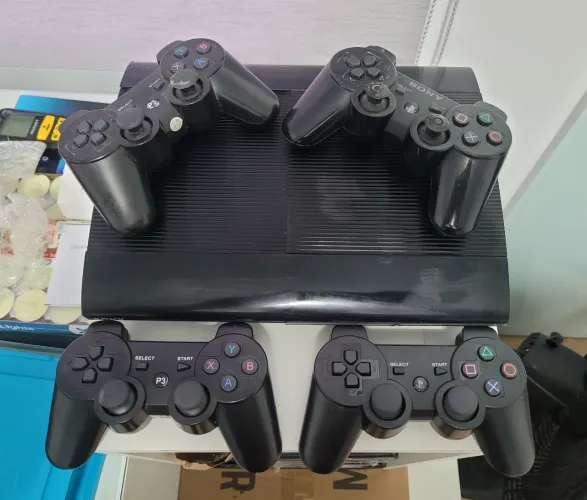 PlayStation 3 Super slim 250Gb com leitor desbloqueado HEN - PS3