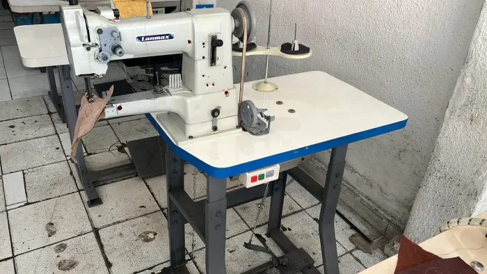 Máquina Lanmax 335 para orlar 