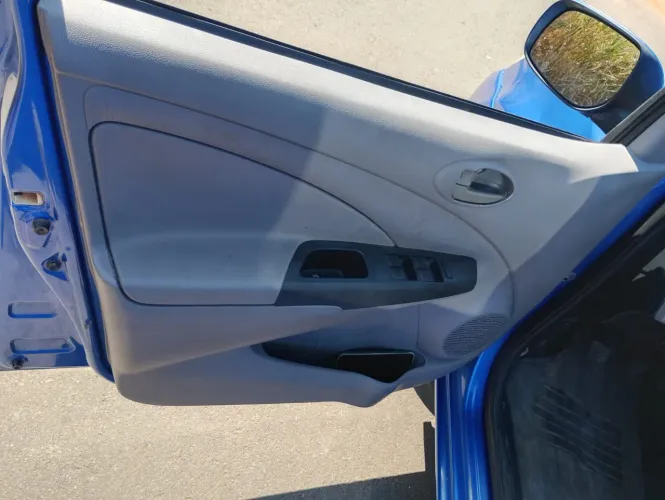 Toyota Etios XS Sedan 1.5 Flex 16V 4P Mec. 2013