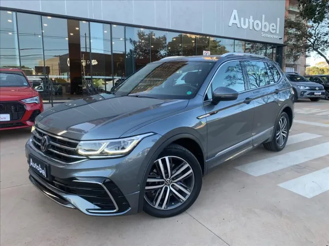 Volkswagen Tiguan Allspac R-line 300 TSI 2.0 2025