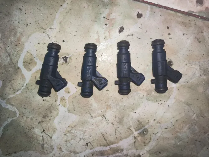 Bicos injetores usado Sandero