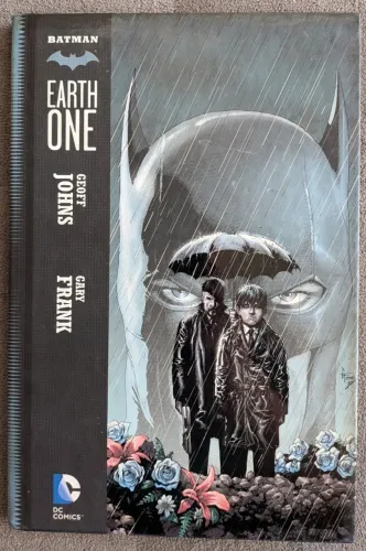 Batman: Earth One - Capa Dura em Inglês
