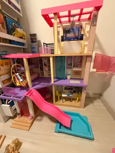 Casa dos Sonhos da Barbie + Brindes