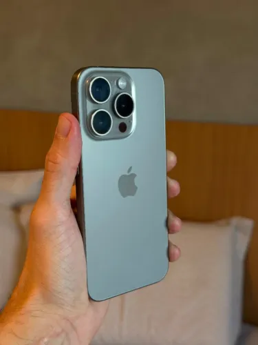 iPhone 15 Pro 256GB Excelente Estado NF + Acessórios + Bateria 86%