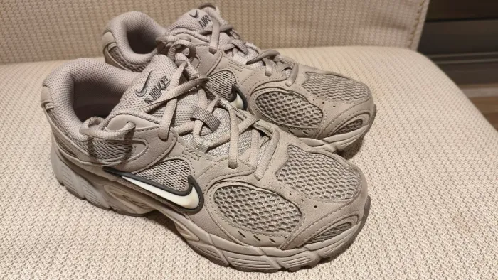 Tênis Nike V5 Runner Feminino 36 Novinho Suede Bege