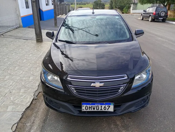 Chevrolet Onix Hatch LT 1.4 8V Flex Power Mec. 4P 2015