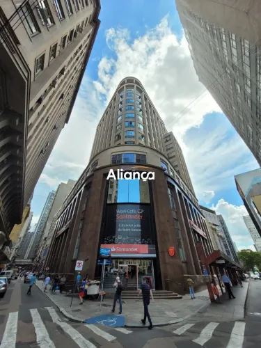 Sala / conjunto comercial, para alugar em local de grande fluxo de pedestre, no bairro Cen