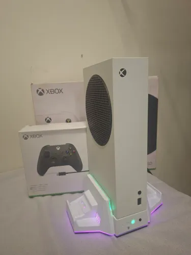 XBOX SERIE S | 2 CONTROLES | BASE RECARREGÁVEL