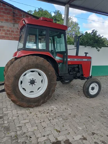 Trator MF 290