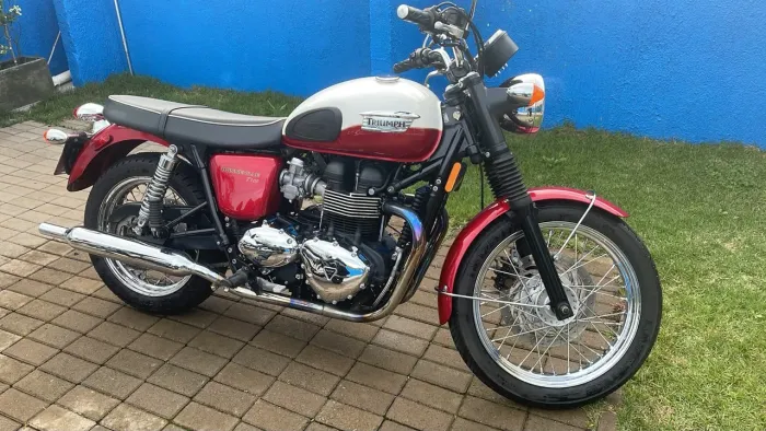 Triumph Bonneville T 100 865cc 2013