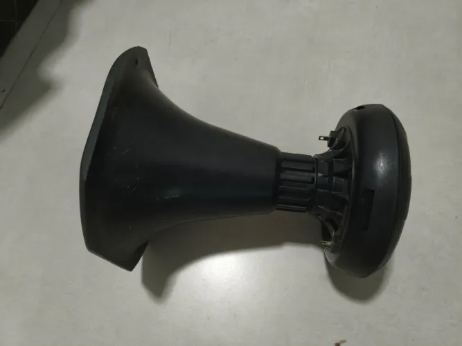 Corneta JBL D 200