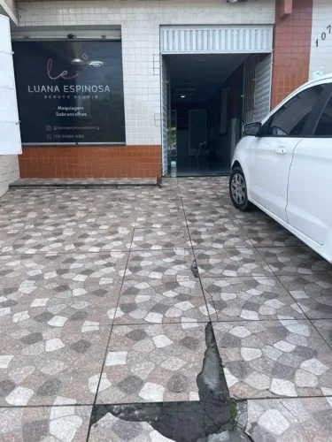 Alugo Sala Comercial em Galeria na Farolandia