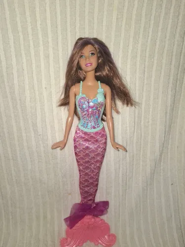 Boneca Barbie Sereia, coleção Mix Match - mattel
