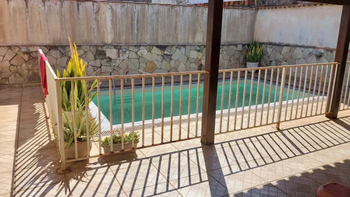 Grade De Ferro Para Piscina / Área Externa - 9,4 Metros (Com Portão)