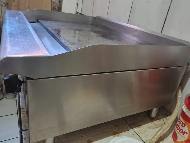 Chapa Bifeteira Venâncio a Gás 120cm ? Chapa Industrial para Restaurante e Lanchonete