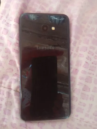 Celular Samsung Galaxy j4 perfeito estado de funcionamento bom e barato