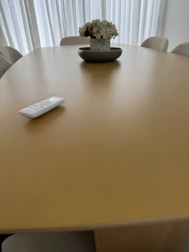 Mesa de Jantar Nobbe 8 Lugares em Madeira Maciça | Design Contemporâneo